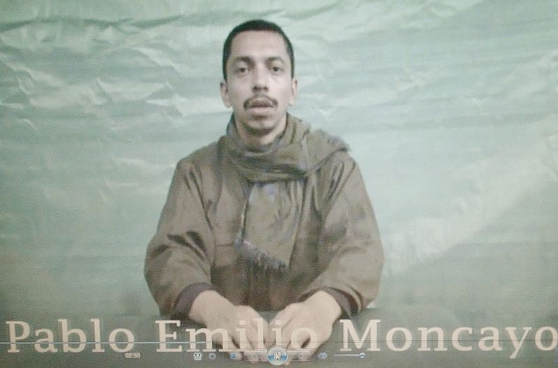 Un militar secuestrado por las FARC le pide a Uribe su liberación a través de un video