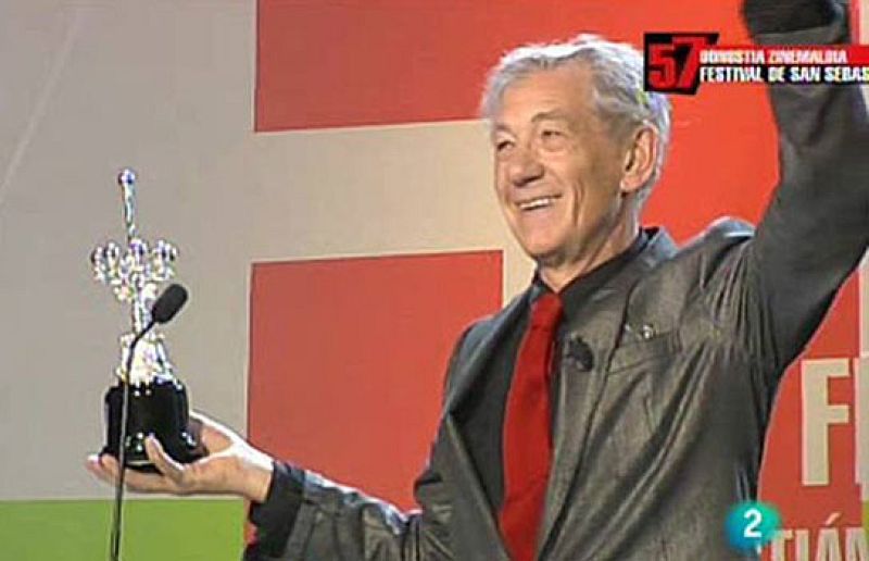 Tras medio siglo, McKellen trabaja "para mejorar"