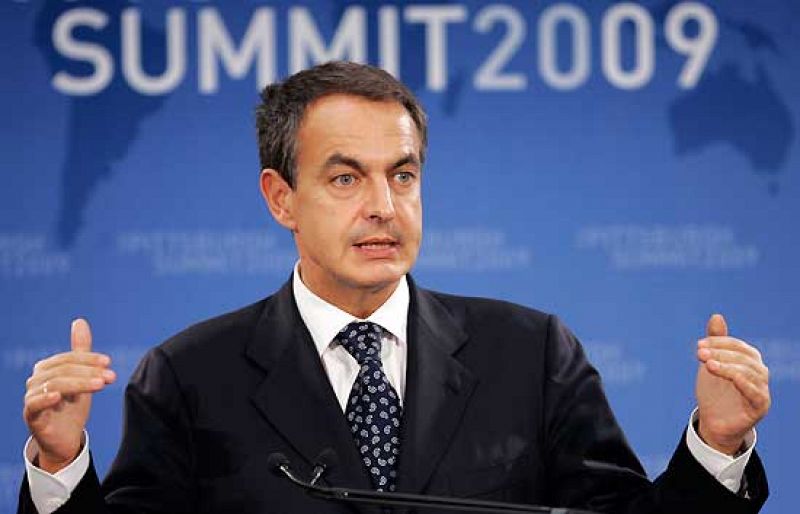 Zapatero resta importancia a la publicación de la foto de sus hijas pero pide que no se repita