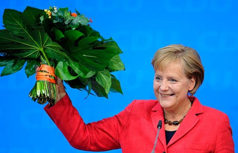 Merkel logra enterrar la Gran Coalición y anuncia que gobernará con los liberales