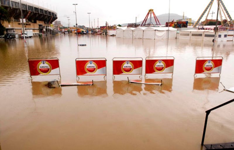 Las fuertes lluvias dejan prácticamente incomunicada la ciudad de Cartagena