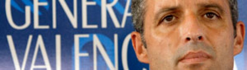 Camps elude hablar de dimisiones en el PP de Valencia y dice a quien se la pediría es a Zapatero