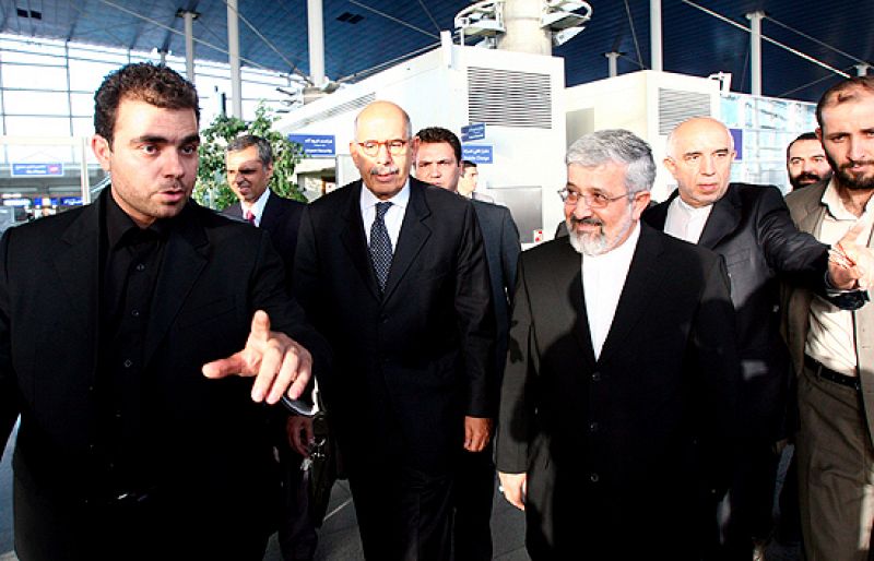 El Baradei viaja a Irán para tratar el programa nuclear de la República islámica