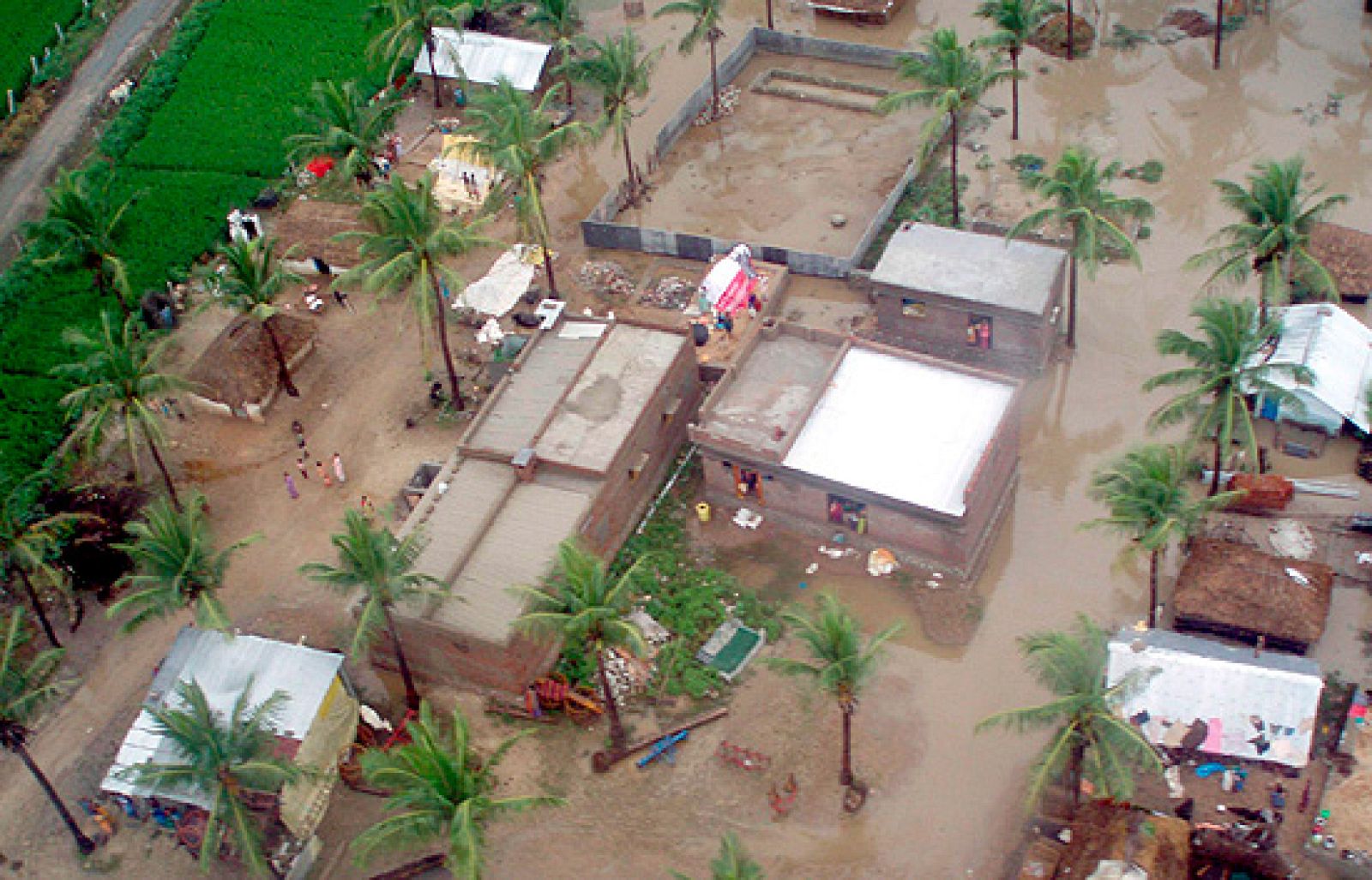 Las lluvias y las inundaciones dejan centenares de muertos en la India