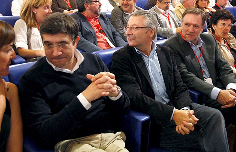Blanco afirma que "la única crisis que le preocupa" a Mariano Rajoy es la del Partido Popular