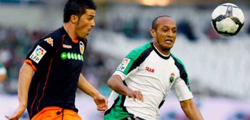 Zigic le da los tres puntos al Valencia