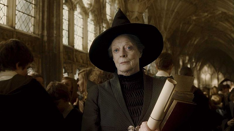 La actriz Maggie Smith se plantea dejar su carrera tras superar un cáncer de mama