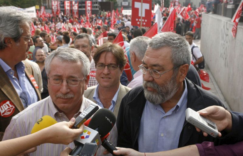 Miles de trabajadores piden estabilidad en el empleo en la Jornada por el Trabajo Decente