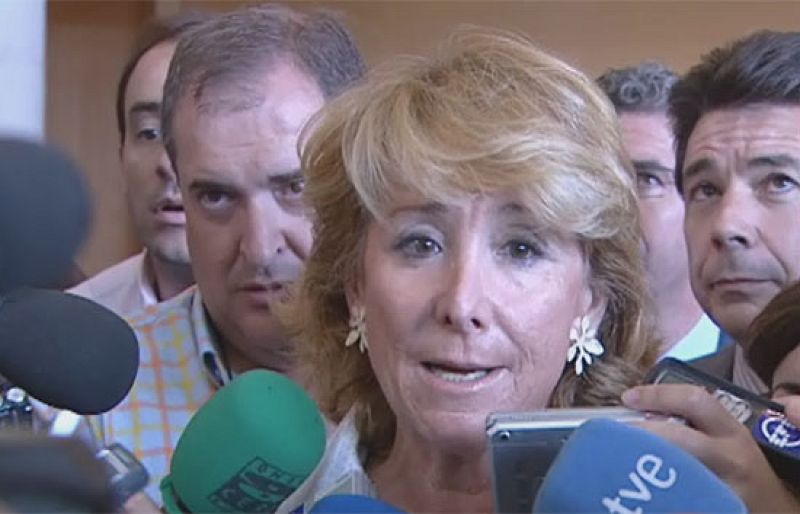 Aguirre anuncia que los tres diputados imputados en Gürtel dejan el grupo pero no sus escaños