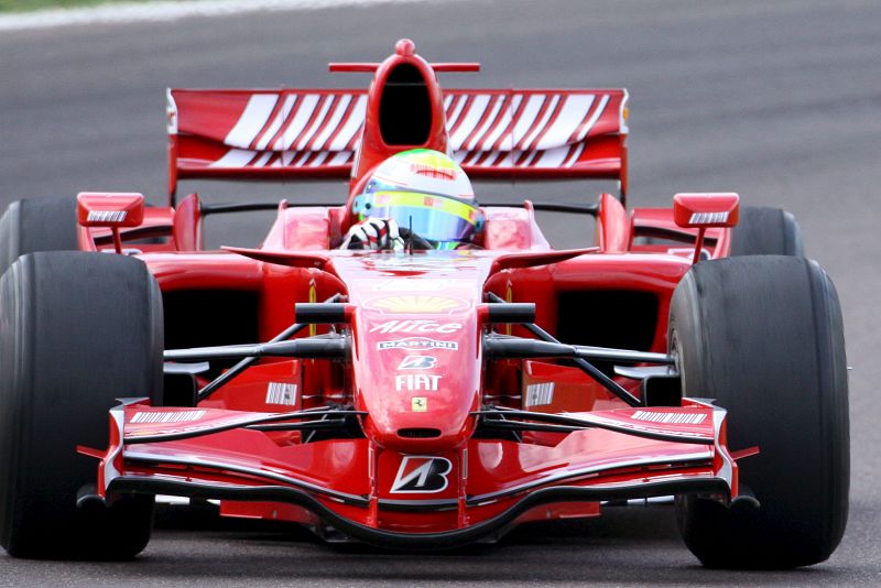 Massa vuelve a pilotar un Ferrari