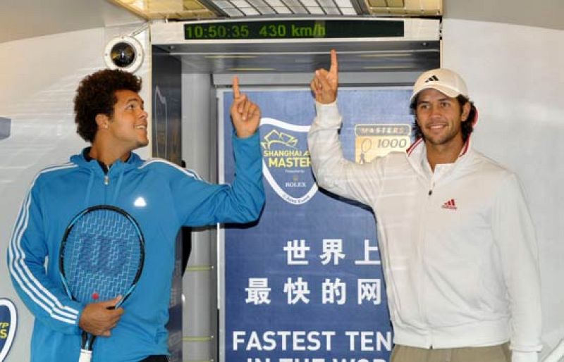 Verdasco y Tsonga se entrenan a 431 km/h