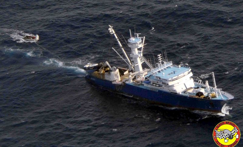 Los piratas somalíes que retienen el Alakrana piden cuatro millones de dólares de rescate