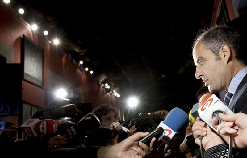 Camps agradece a Rajoy que le ratifique como candidato para las elecciones de 2011