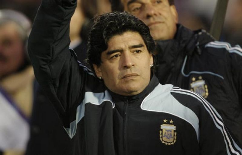 La FIFA abre expediente a Maradona