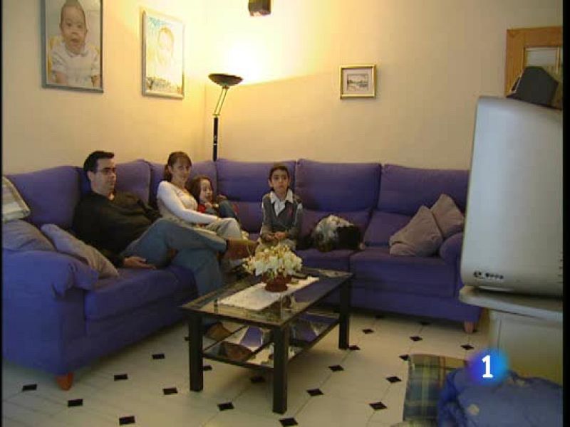 Luz verde para la ley audiovisual que prohíbe emitir en abierto pornografía o violencia gratuita