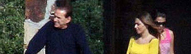 Publican nuevas fotos de las fiestas de Berlusconi en su villa de Cerdeña