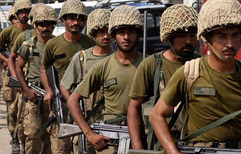 Al menos 4 soldados paquistaníes mueren tras el anuncio de una ofensiva contra los talibanes