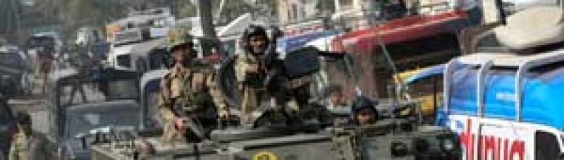 Al menos 60 muertos en la ofensiva del  Ejército paquistaní contra el feudo de los talibanes