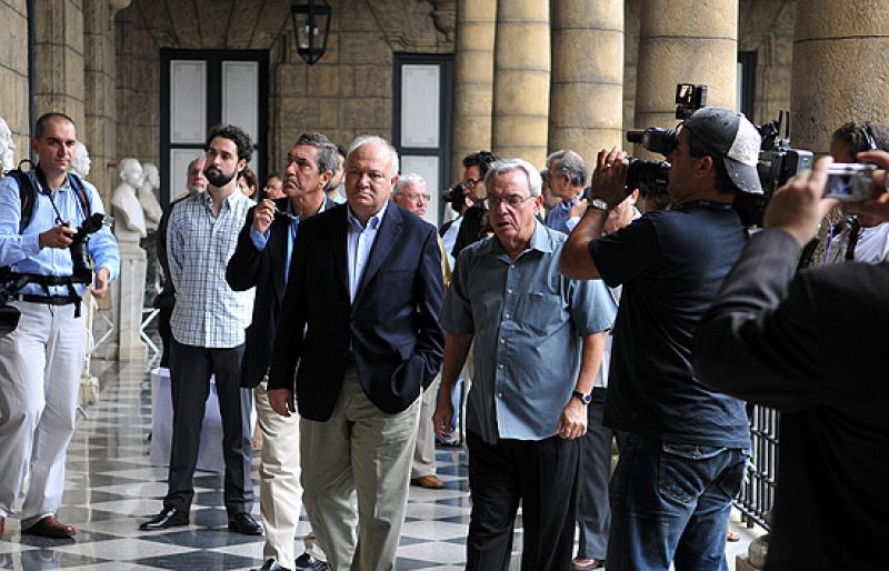 Moratinos destaca la normalidad de su visita a Cuba para fortalecer las relaciones con la isla