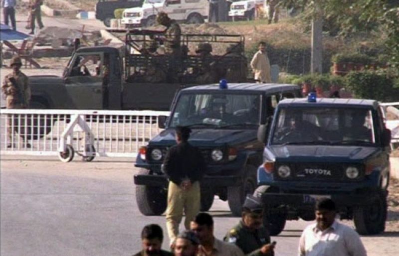 Mueren 18 miembros del cortejo de una boda en Pakistán