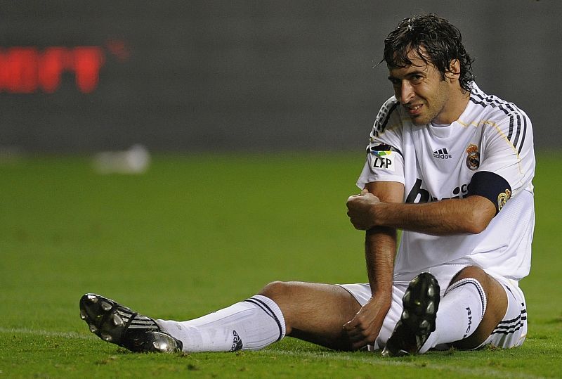 El Madrid se queda sin dinamita en El Molinón