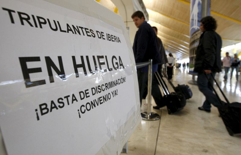 Ausencia de incidentes en la primera jornada de la huelga de tripulantes de Iberia