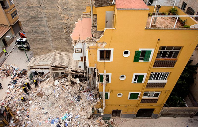 Los peritos tomarán hoy muestras del edificio de Palma para esclarecer las causas del derrumbe