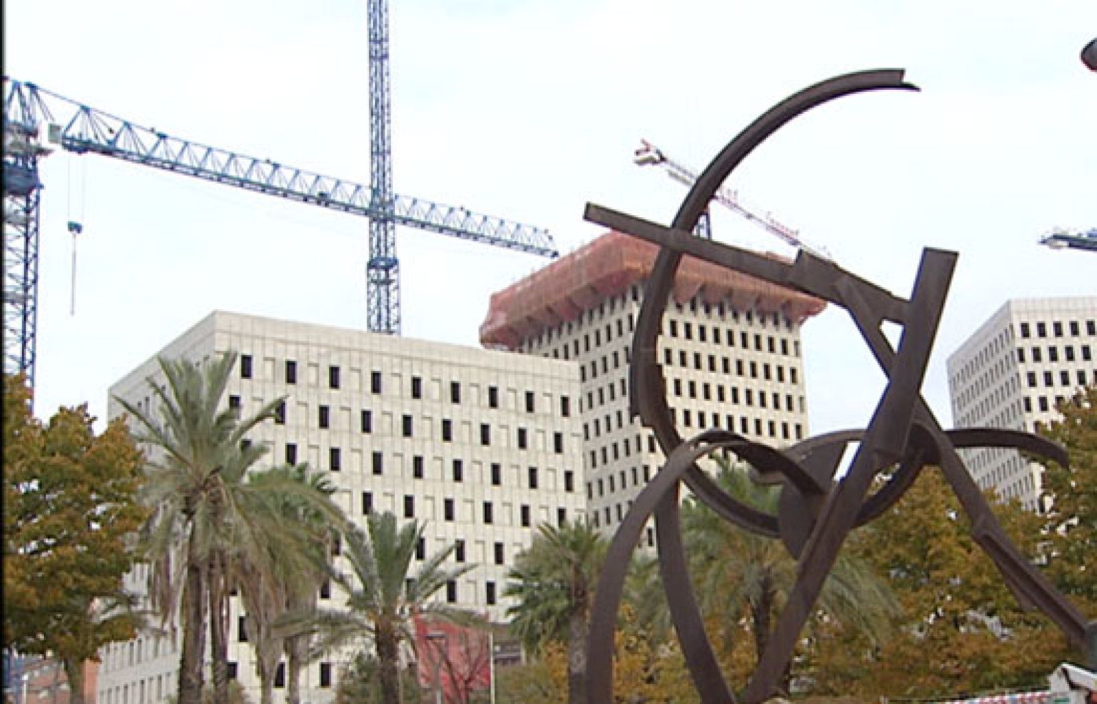 El alcalde de Santa Coloma de Gramenet y los otros 7 detenidos viajan incomunicados hacia Madrid | Ver