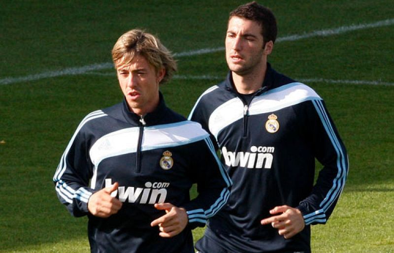 Guti: "No le falté al respeto a Pellegrini"