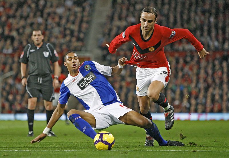 Berbatov y Rooney firmaron la victoria del United