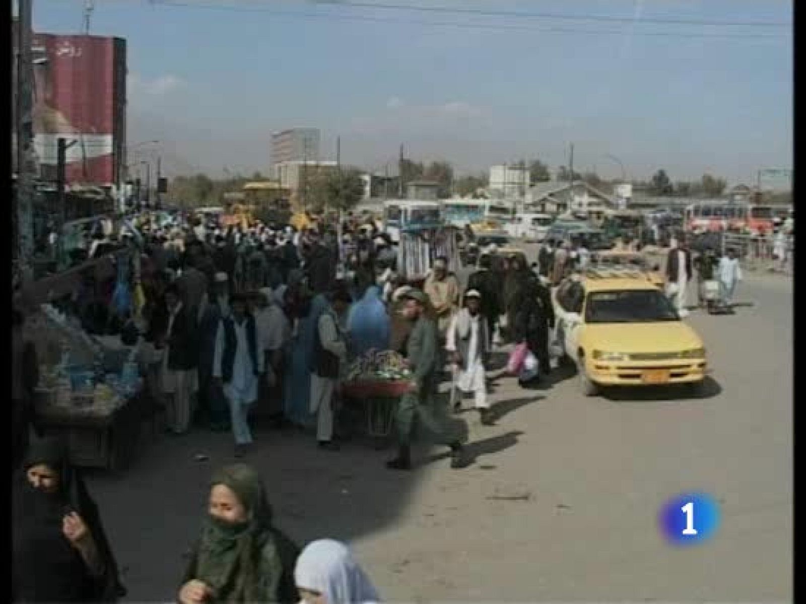 Hamid Zarkai es reelegido presidente de Afganistán, al suspenderse la segunda vuelta | Ver