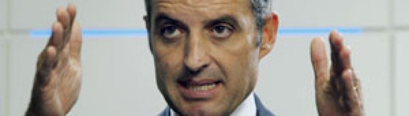 Rajoy aplaude los cambios realizados por Camps en el PP valenciano tras la destitución de Costa