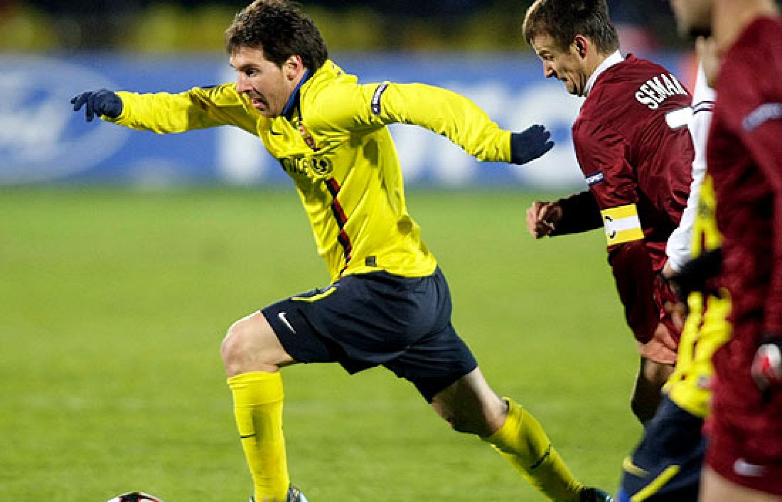 El actual campeón de la Champions, el Barça de Guardiola, se ha complicado su futuro en Europa con el empate cosechado ante el Rubin Kazan.