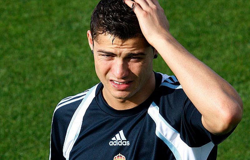 Van Dijk confirma que Ronaldo debe seguir en tratamiento dos semanas