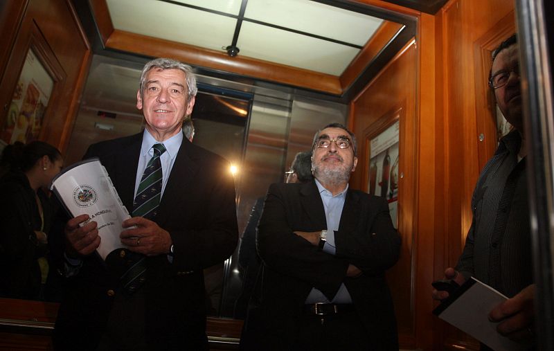 Dimite en pleno el equipo de Gobierno de Micheletti para dar paso al Gobierno de Unidad