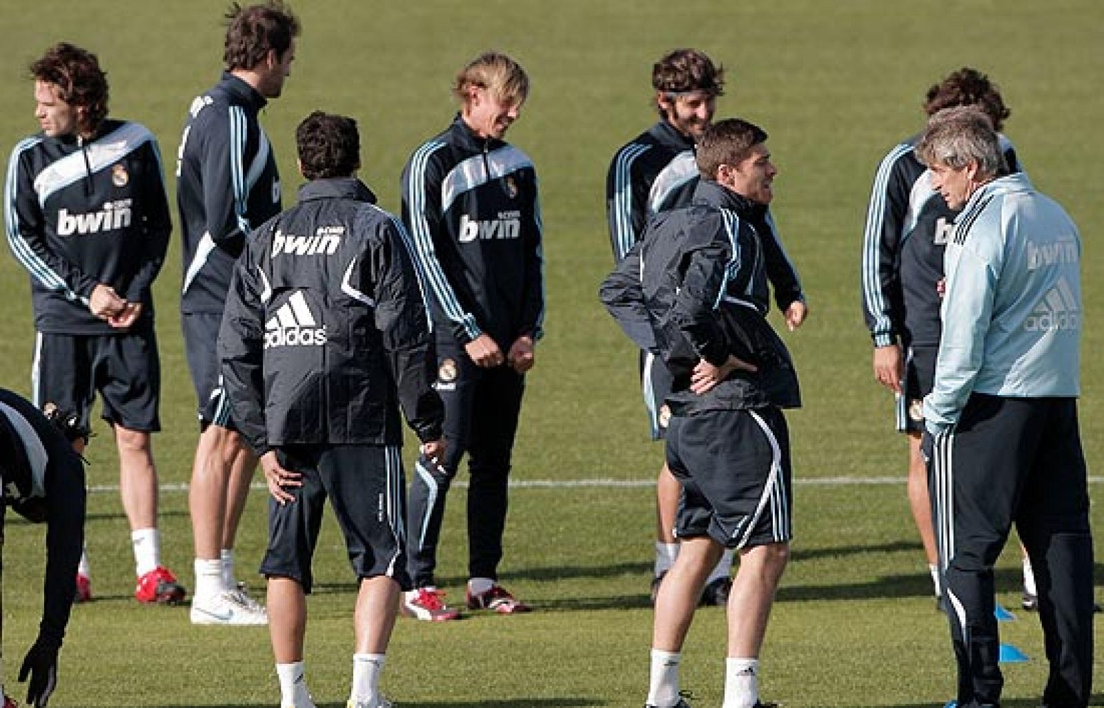 Guti se perdera un derbi para el que Agüero es duda y en el que ambos equipos buscan una victoria que asiente su progresión.