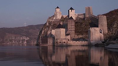 3 fortaleses que no et pots perdre si viatges a Sèrbia