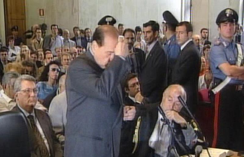 Berlusconi prepara una reforma judicial que permita reducir el tiempo de los procesos