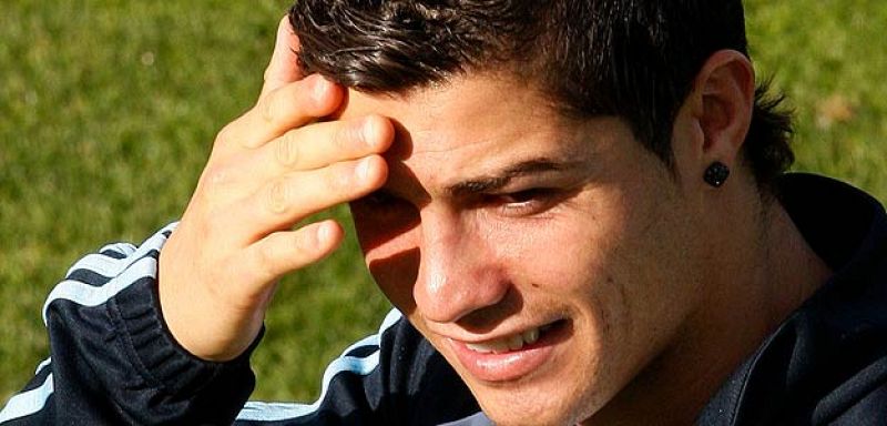 Entrenamiento en 'petit comité' y risas con CR9