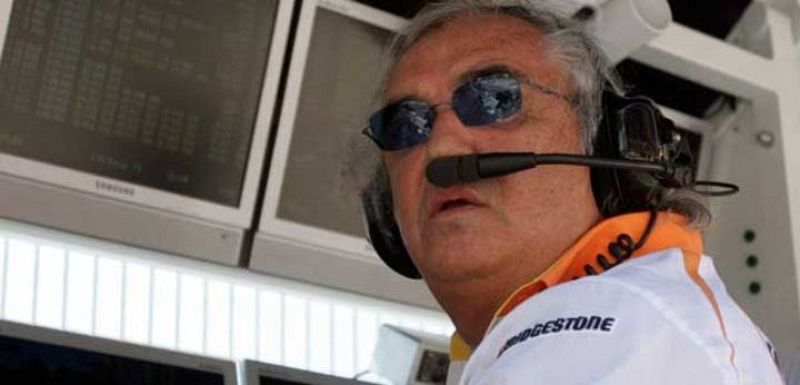 Briatore exige a la FIA un millón de euros