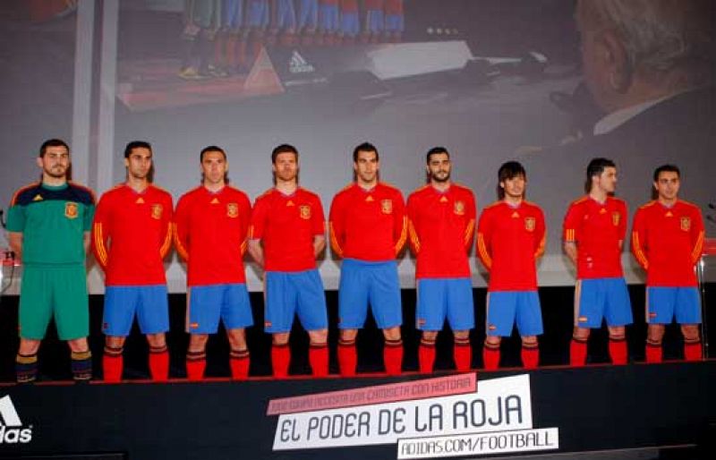 La selección española se vuelve 'retro'