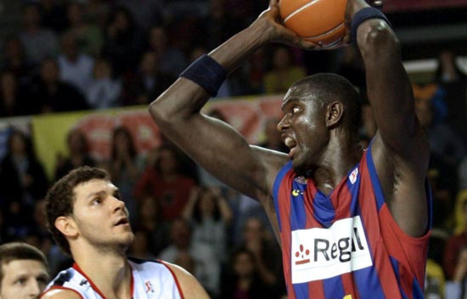 Regal Barcelona 100-72 Caja Laboral - Baloncesto en RTVE | Ver