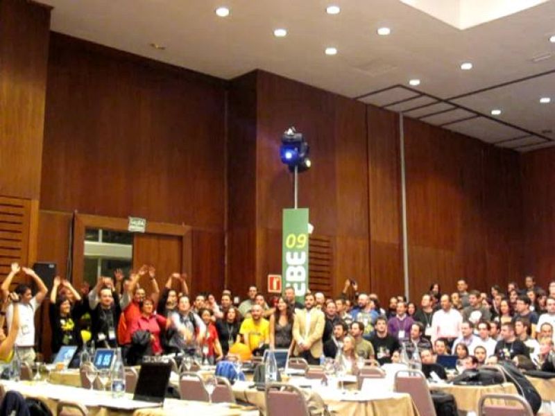 "El blog es nuestra casa y las redes sociales son los bares"