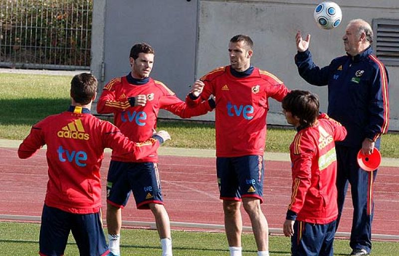 Xabi Alonso niega sentirse "más cómodo" en la selección que en el Real Madrid