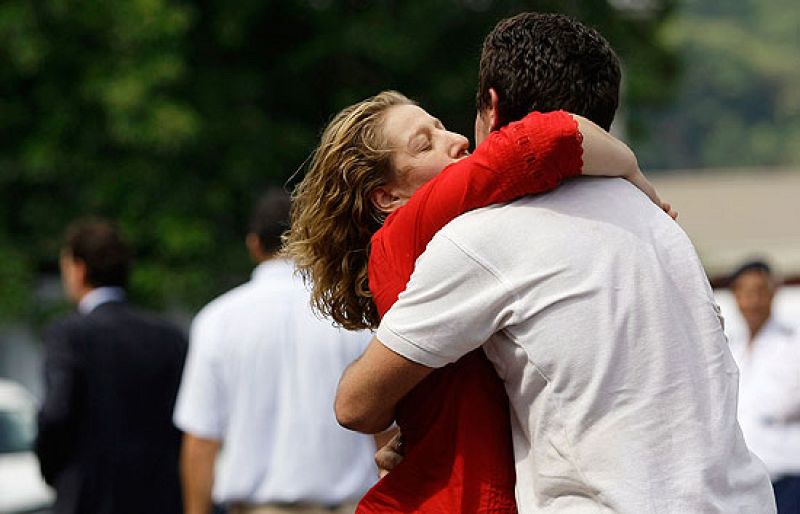 El patrón del Alakrana asegura, a su llegada a las Seychelles, que les "han sacado del infierno"