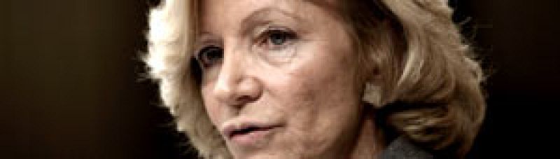 Salgado insta a los agentes sociales a impulsar el diálogo social para recuperar el empleo