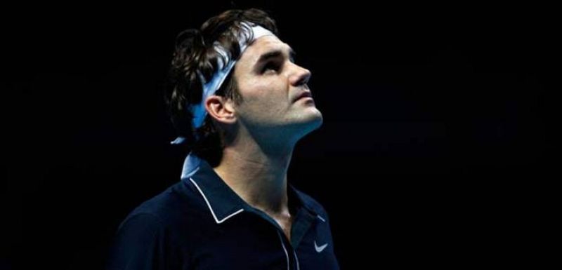 Federer se sobrepone y destroza a Murray