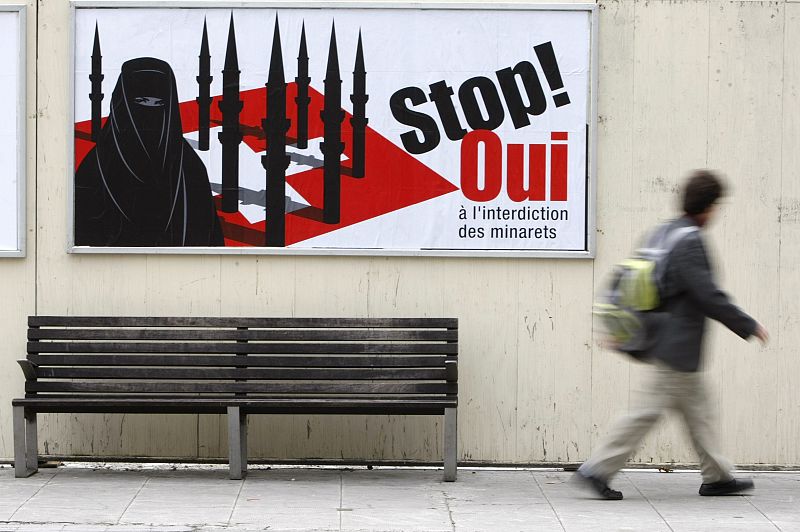 Europa, preocupada por la decisión de Suiza de prohibir los minaretes