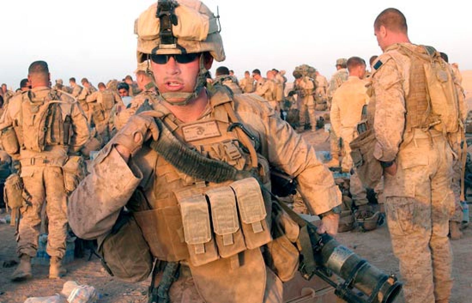 Obama da la orden para poner en marcha la nueva estrategia bélica en Afganistán | Ver