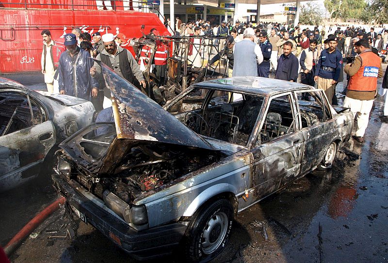 Al menos cinco muertos en un atentado junto a un tribunal en la ciudad paquistaní de Peshawar